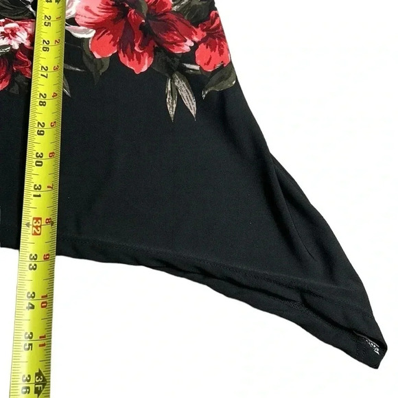 Lbisse NWT hanky floral midi dress, XL. Black,red,
Scoop,pullover,event - Picture 9 of 12